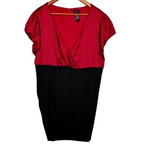 Torrid Red and Black Dress Short Sleeved with Polka Dots Women's Size 22 No Belt